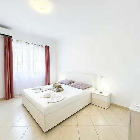 Ultimate Luxury Deluxe 734 Durrës