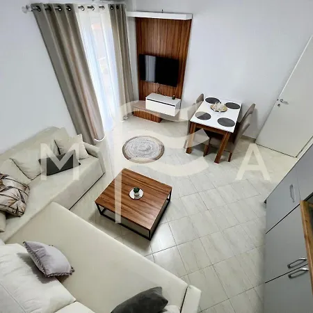Ultimate Luxury Deluxe 734 *
